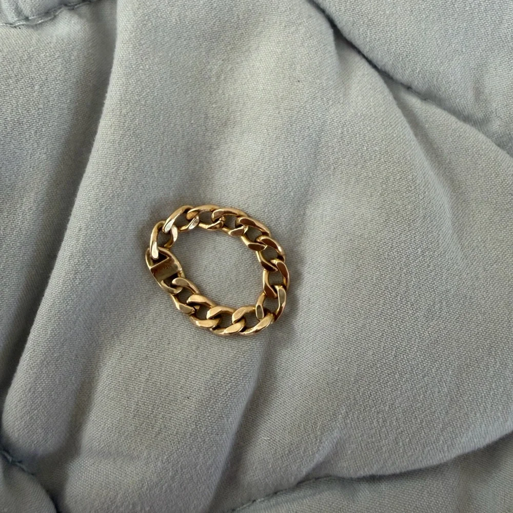 Mejuri Bold 14k Chain Ring Size 6. Purchased from Mejuri. M & 14k stamp shown - Picture 2 of 5